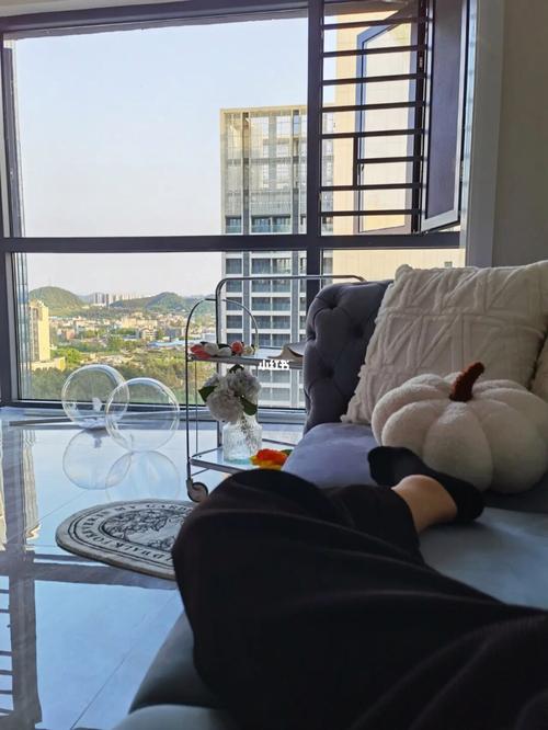 亚洲精品沙发午睡系列,让你在舒适中享受惬意的午休时光