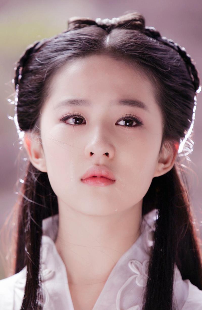小龙女只感觉那巨大的火龙枪在体内疯狂肆虐,令她欲仙欲死