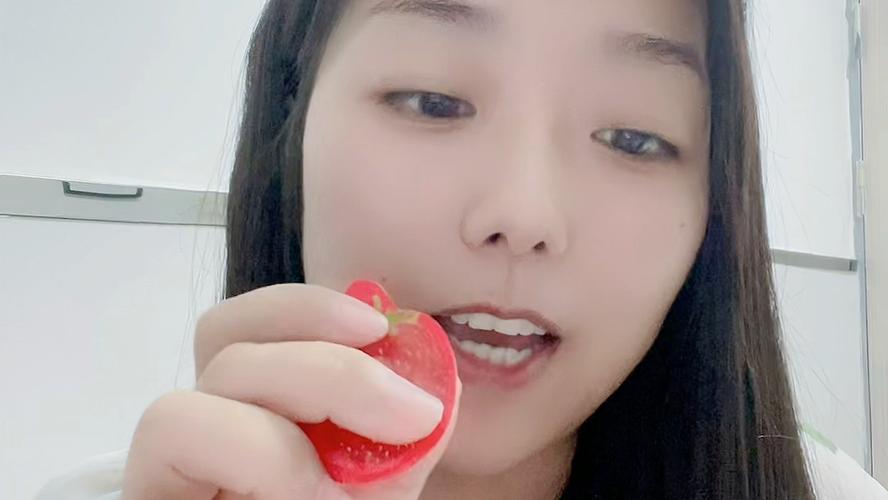 果冻传媒妈妈和女儿李琼:带你领略不一样的母女情,感受果冻的 Q 弹与甜蜜