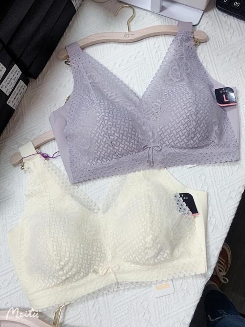 白俄罗斯巨大乳肥女人天然乳胶内衣,采用高品质天然乳胶,抑菌除螨,舒适无压,承托性好,给你贴心呵护