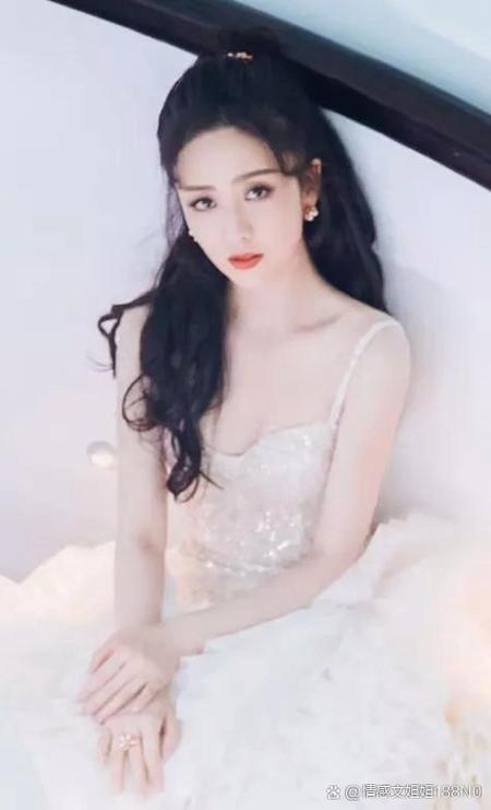 蜜桃女人网，打造时尚魅力女的购物天堂